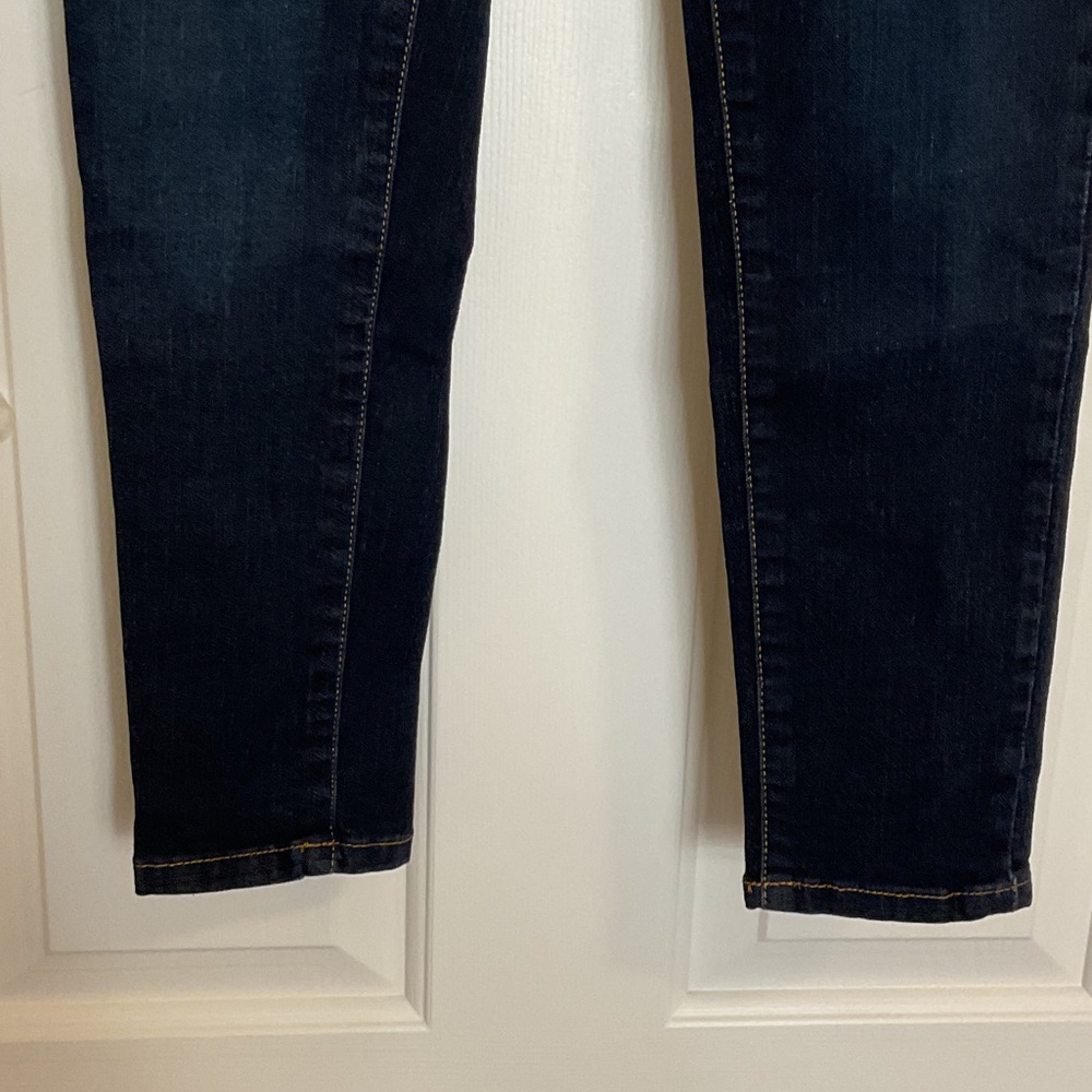 Aeropostale Women's Deep Indigo Skinny Jeans, size 6, perfect new condition. - Picture 6 of 10